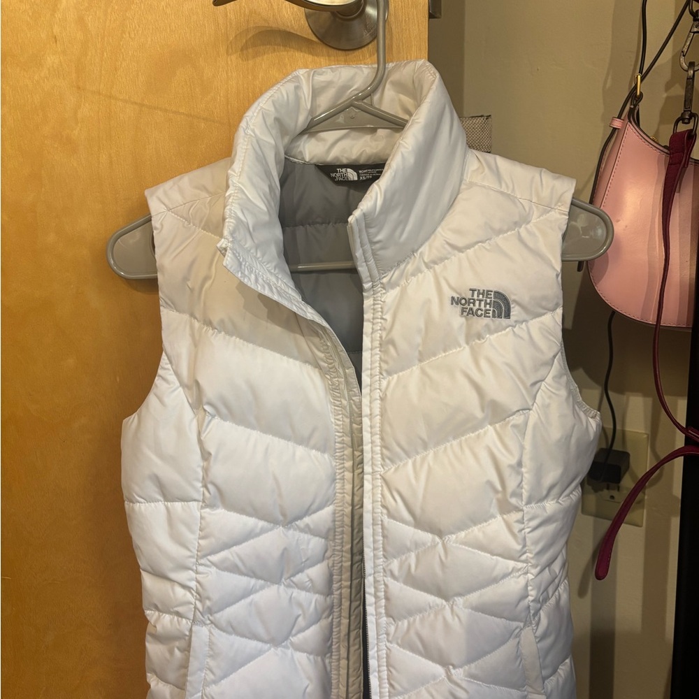 The North Face Women's Quilted Vest in White